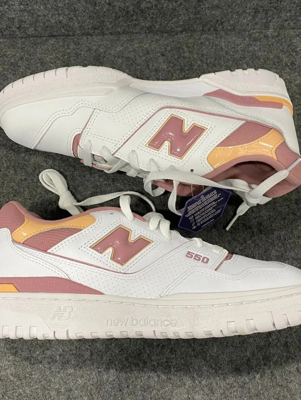 NEW BALANCE 550 Lace Up Running Shoes Unisex Size M8.5/W10 Peach/White New Box